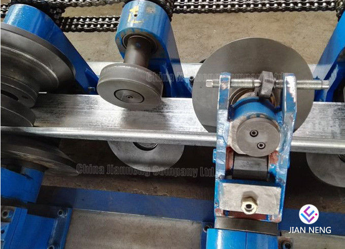 Rotolo strutturale della strada principale della strada che forma macchina per la fase della barriera 380V/50HZ3 di traffico