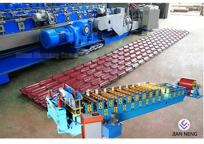 Rotolo d'acciaio ondulato mattonelle lustrato che forma lo strato a macchina MachineWith del tetto 18 stazioni di formazione